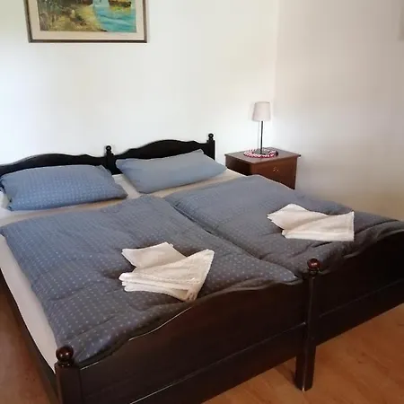 Martonvendeghaz 2 Semesterbostad