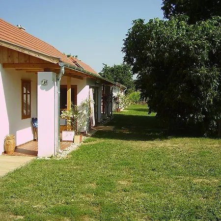 Ferienhaus Martonvendeghaz 2 *